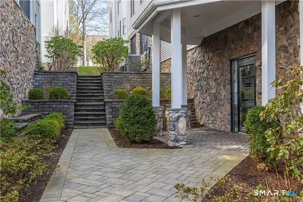 $3,075 | 105 Richards Avenue, Unit 1305, Norwalk, CT 06854