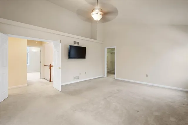 a view of a livingroom with an empty space