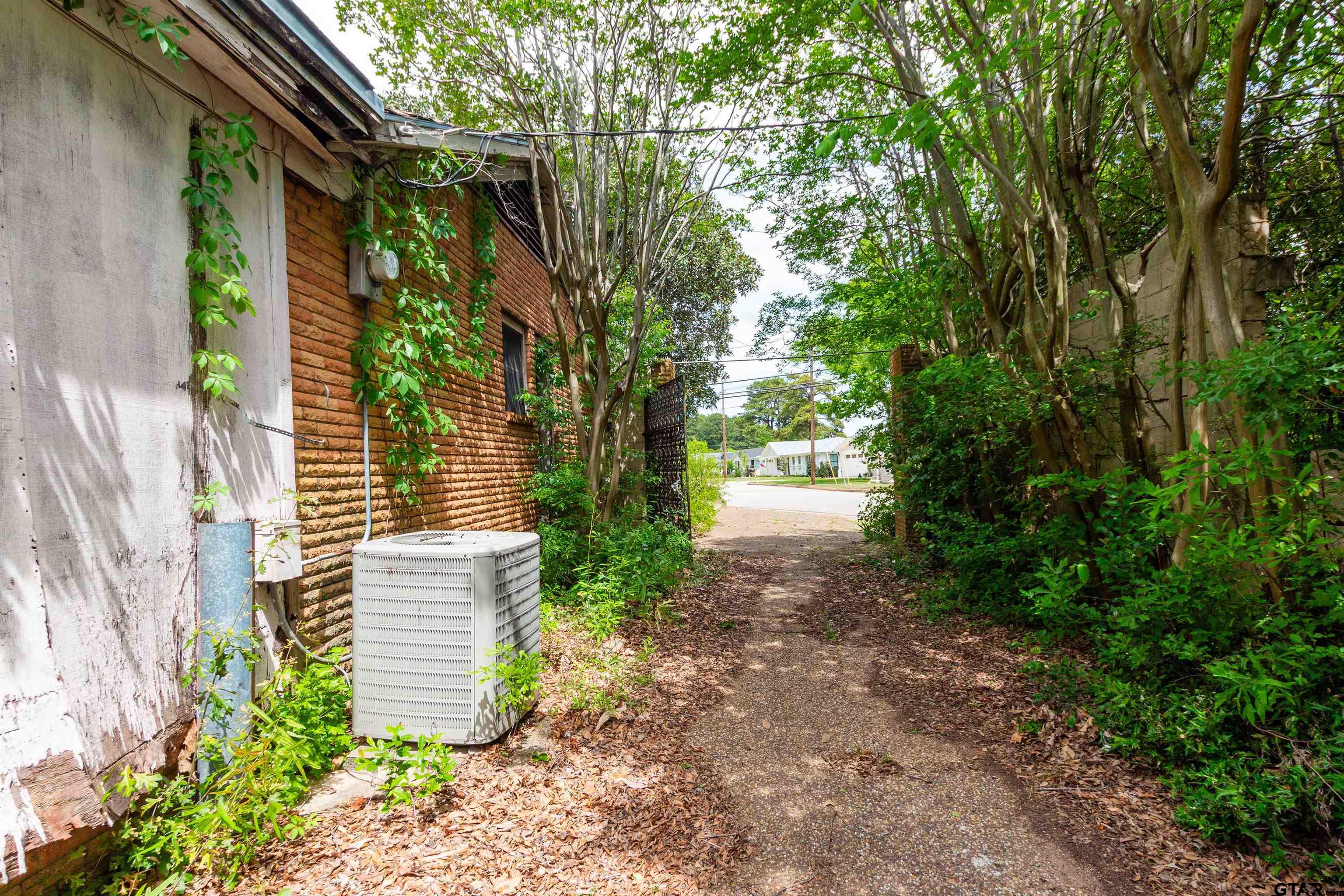 2435 Rodge Drive Tyler, TX 75701 - Photo 14 of 15