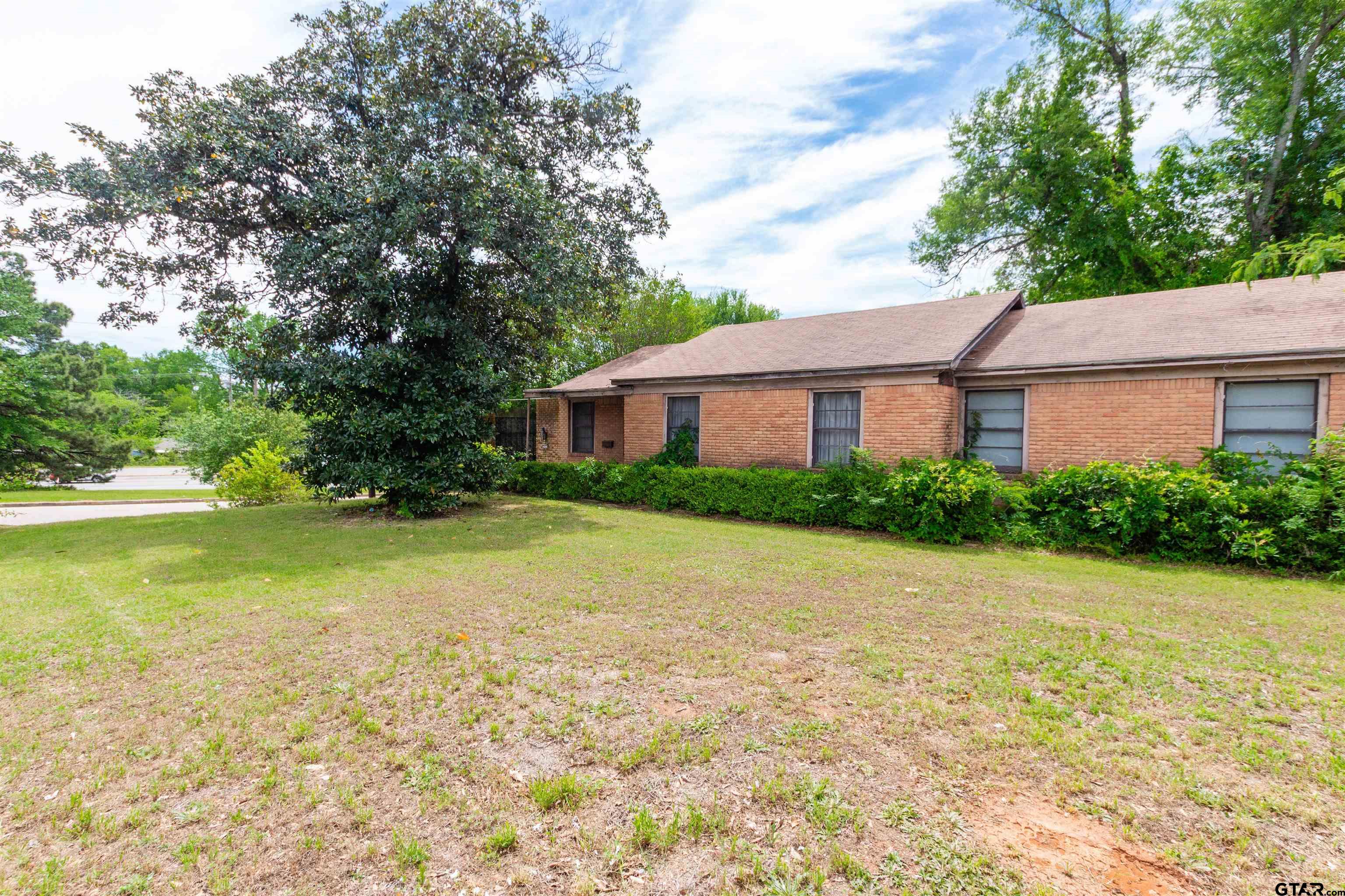 2435 Rodge Drive Tyler, TX 75701 - Photo 2 of 15