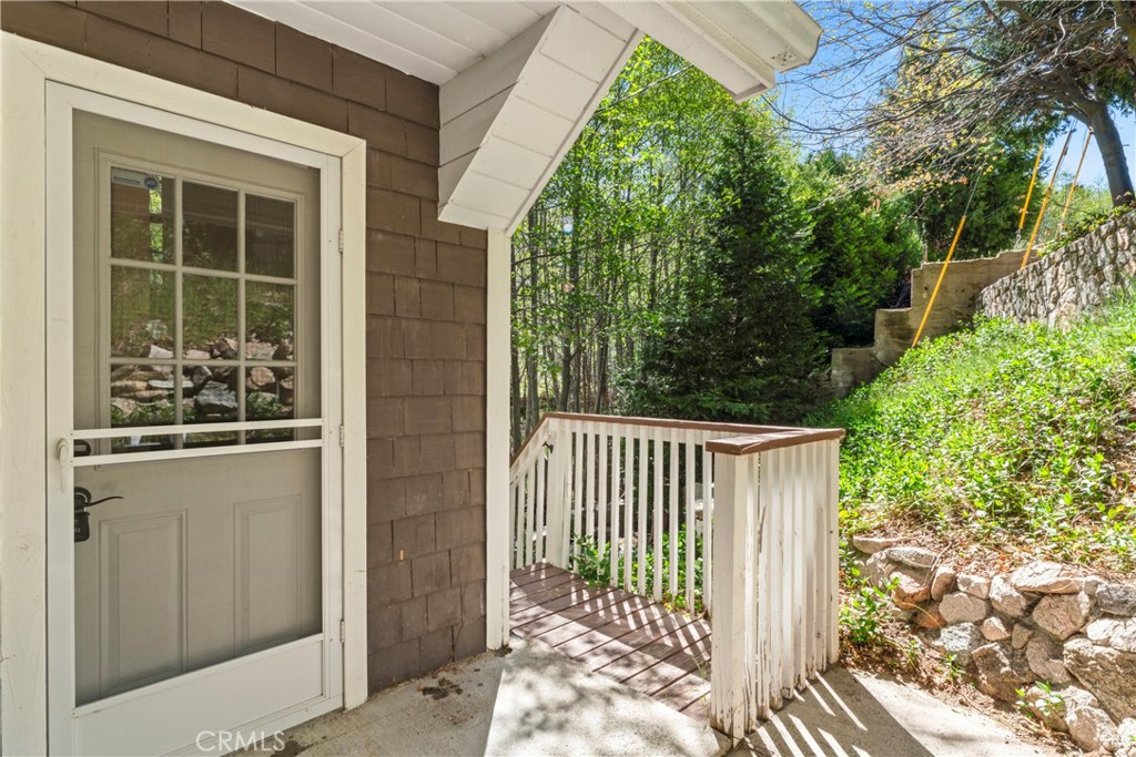 29613 Hook Creek Road Cedar Glen, CA 92321 - Photo 7 of 64