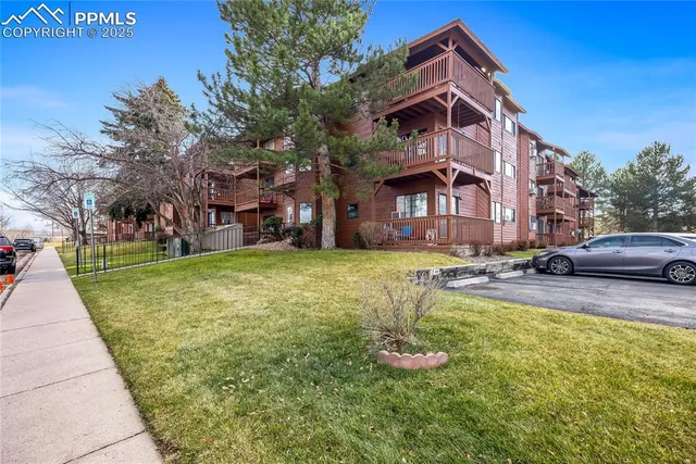 $160,000 | 2430 Palmer Park Boulevard, Unit 303, Colorado Springs, CO 80909