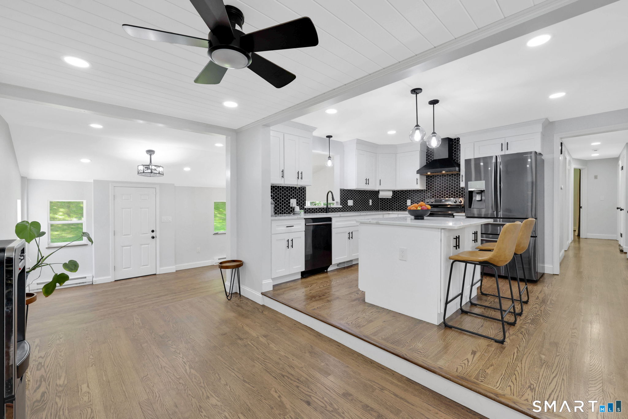 359 Oakland Road South Windsor, CT 06074 - Photo 11 of 37