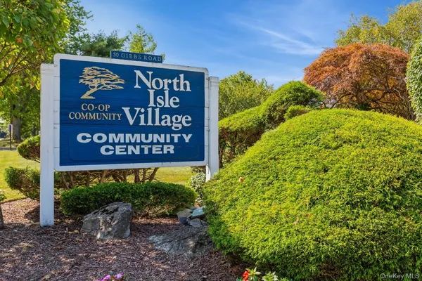 $199,990 | 26 Redwood Court, Unit R26, Coram, NY 11727