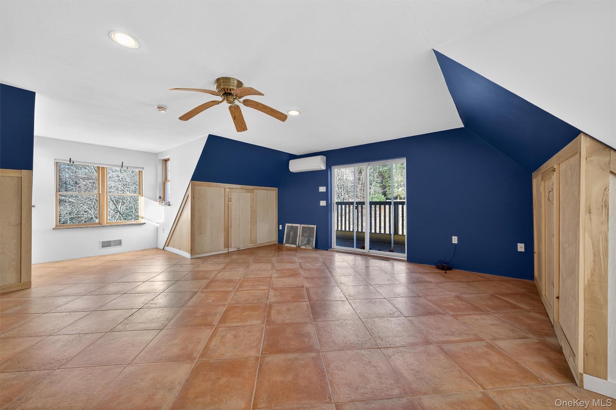 125 Dexheimer Road Narrowsburg, NY 12764 - Photo 19 of 50 Unfurnished living room with ceiling fan and recessed lighting