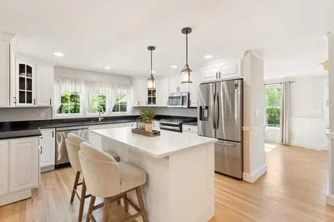 $899,900 | 5 Satucket Road, Rockland, MA 02370