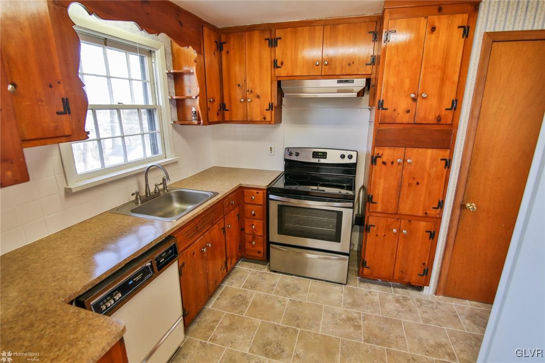 2722 Whitewood Road Bethlehem, PA 18017 - Photo 7 of 18 Gallery Image 7
