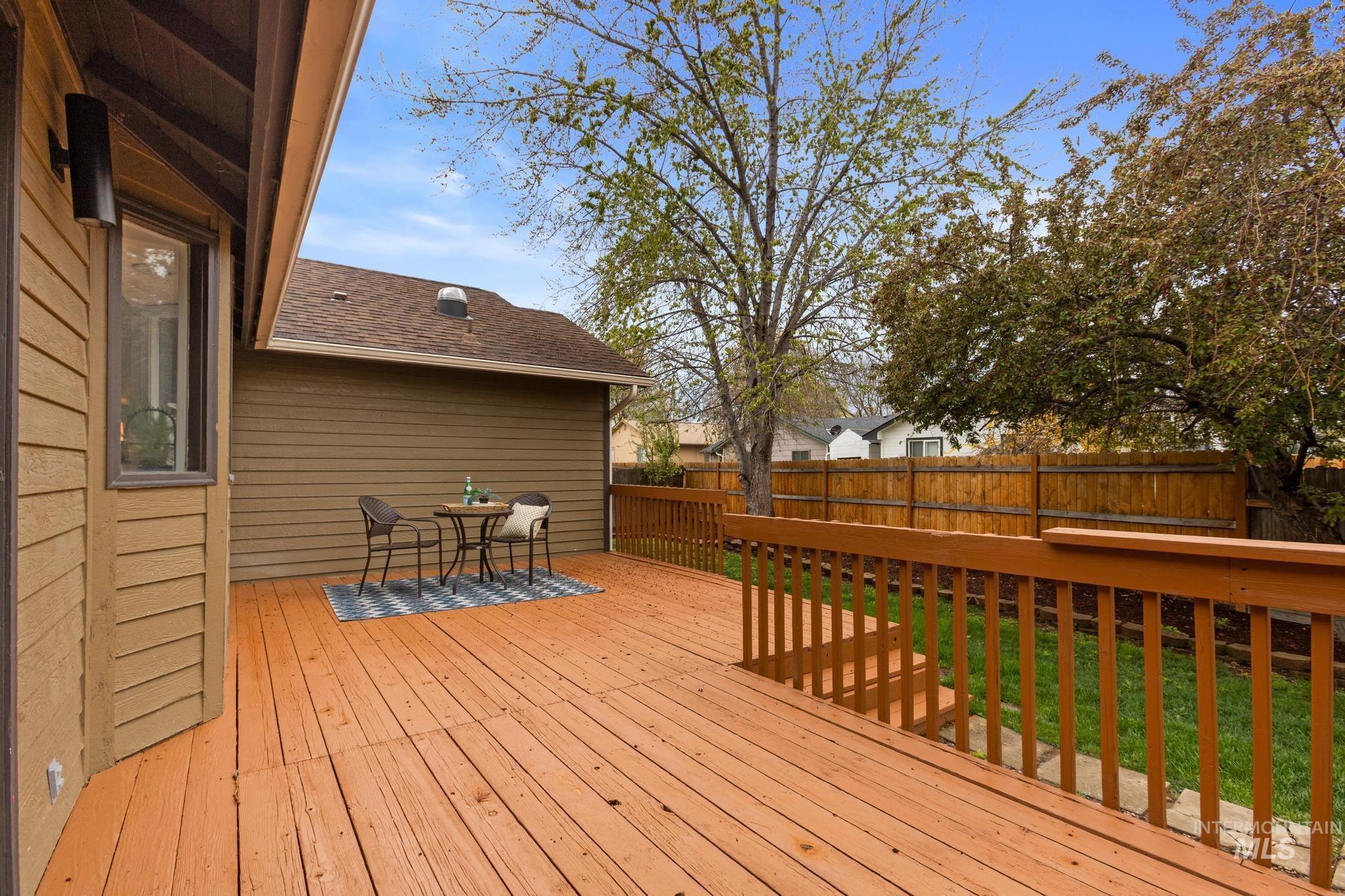 4745 North Oxbow Place Boise, ID 83713 - Photo 31 of 38 View of wooden terrace