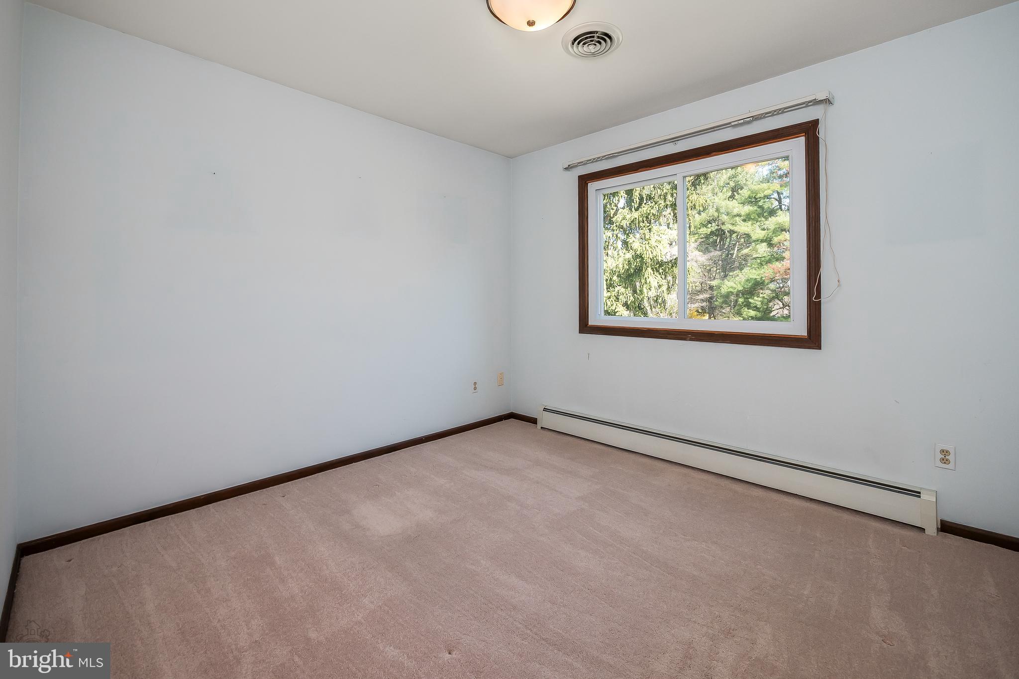 1868 Dartford Road Bethlehem, PA 18015 - Photo 21 of 35 Gallery Image 21