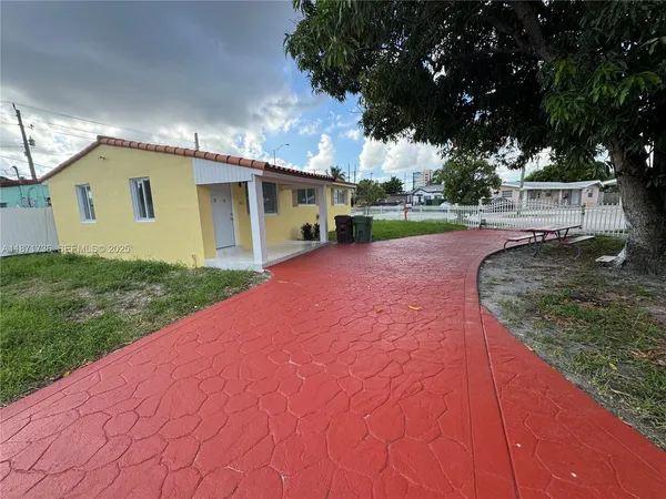 $525,000 | 685 Southeast Park Drive, Hialeah, FL 33010