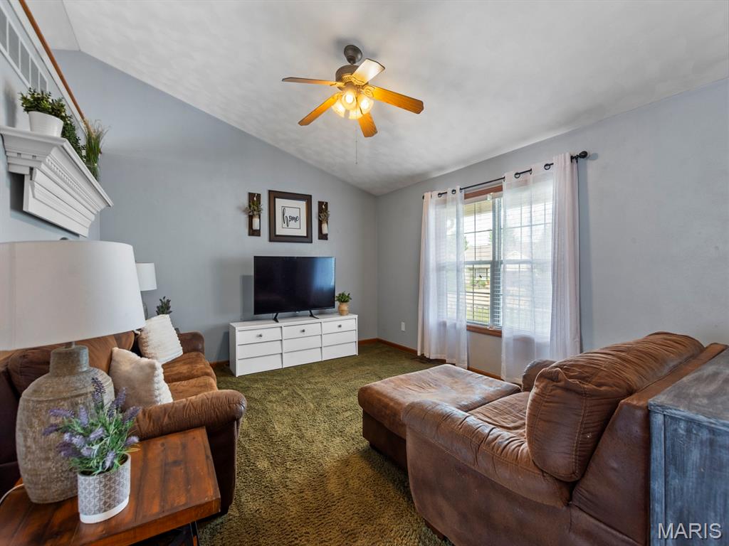 1108 Oakwood Lane Waterloo, IL 62298 - Photo 12 of 40