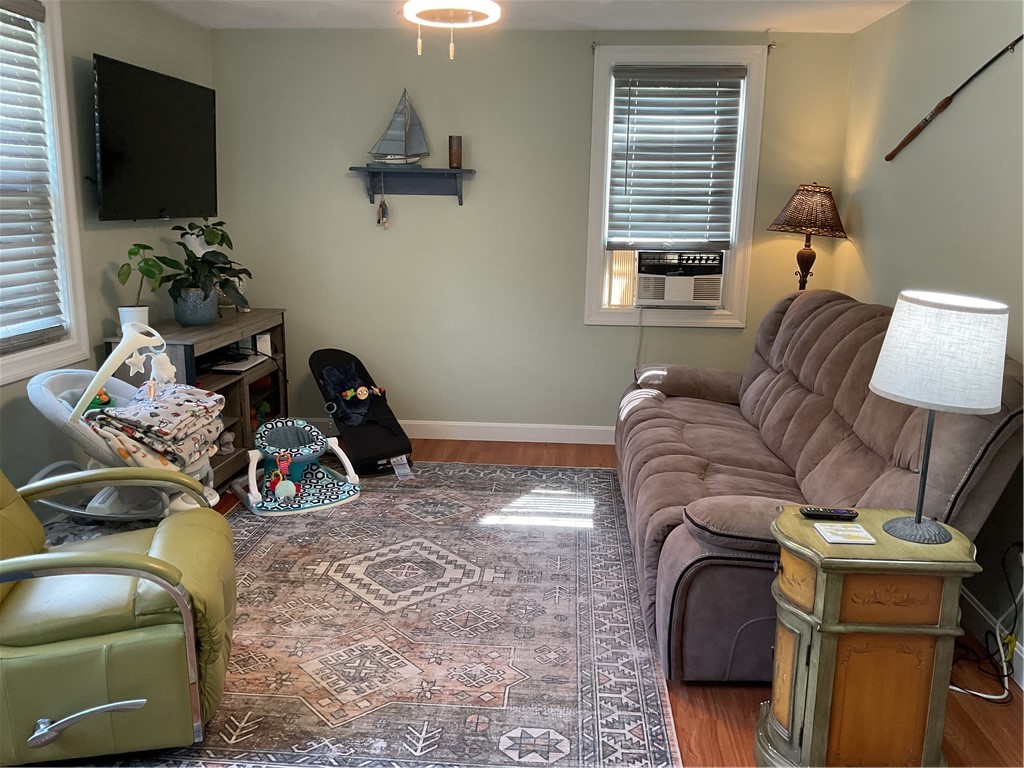 192 Knotty Oak Road Coventry, RI 02816 - Photo 12 of 26 Good sized living room