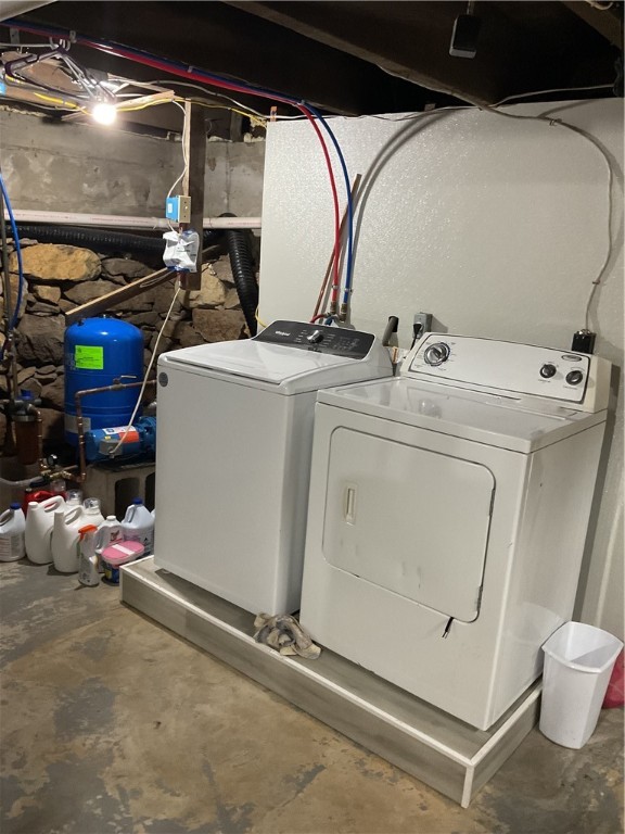 192 Knotty Oak Road Coventry, RI 02816 - Photo 24 of 26 Well pump and washer/ dryer