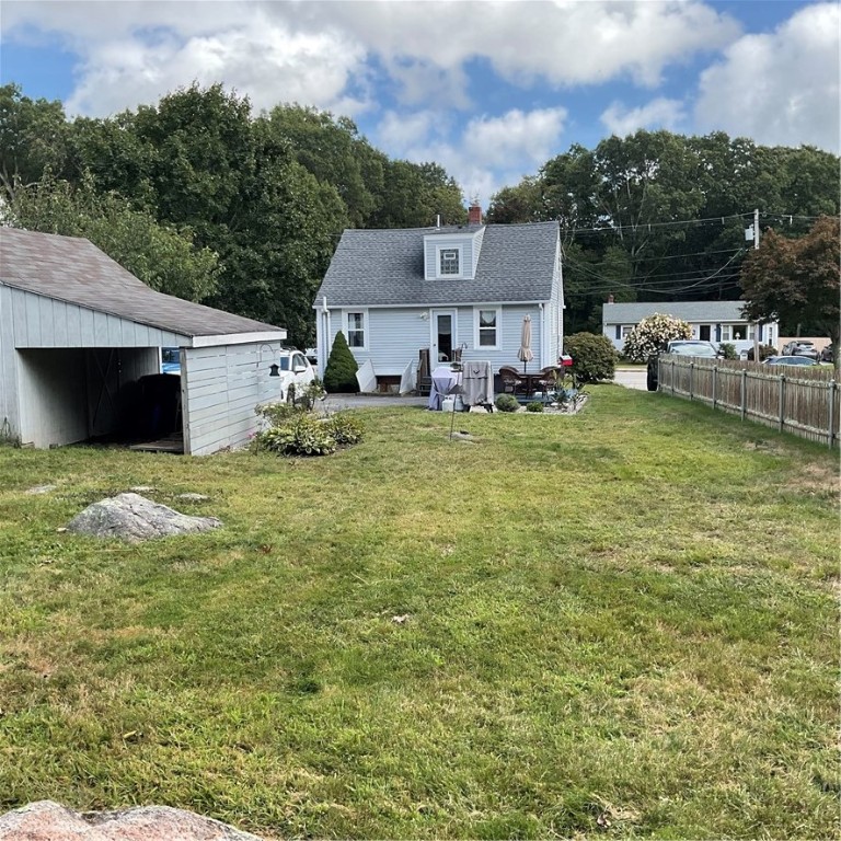 192 Knotty Oak Road Coventry, RI 02816 - Photo 6 of 26 Spacious back yard