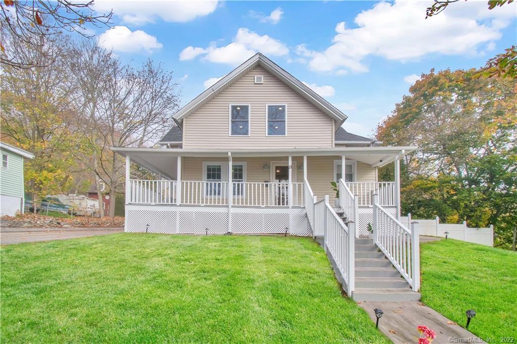 Beautiful farmhouse colonial
