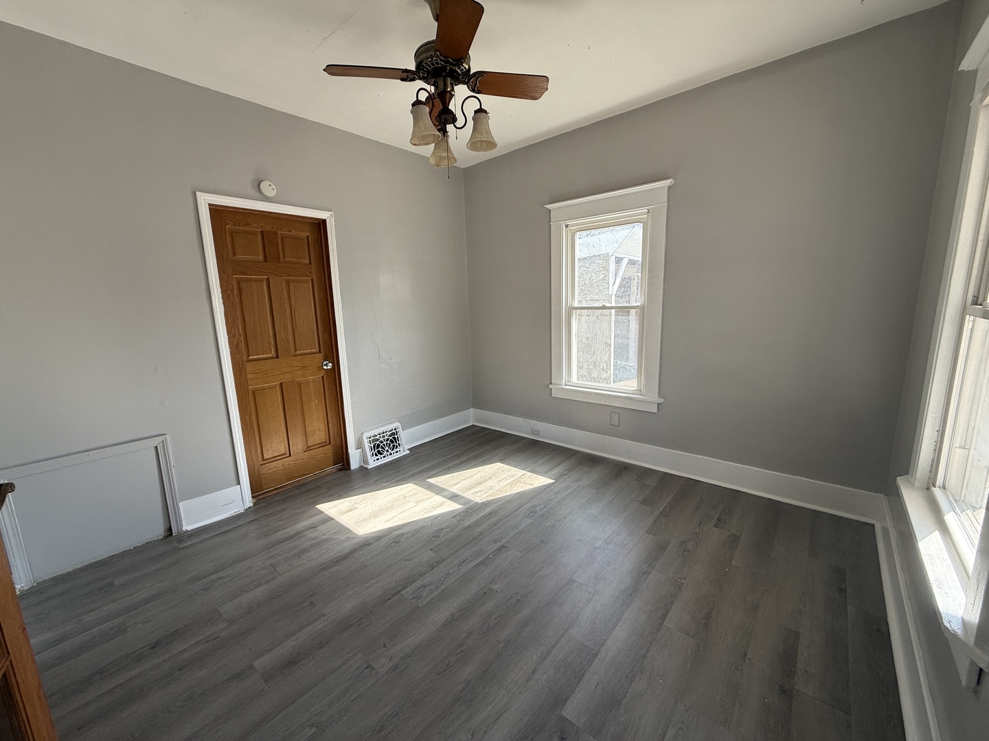 4315 4th Avenue Moline, IL 61265 - Photo 4 of 15