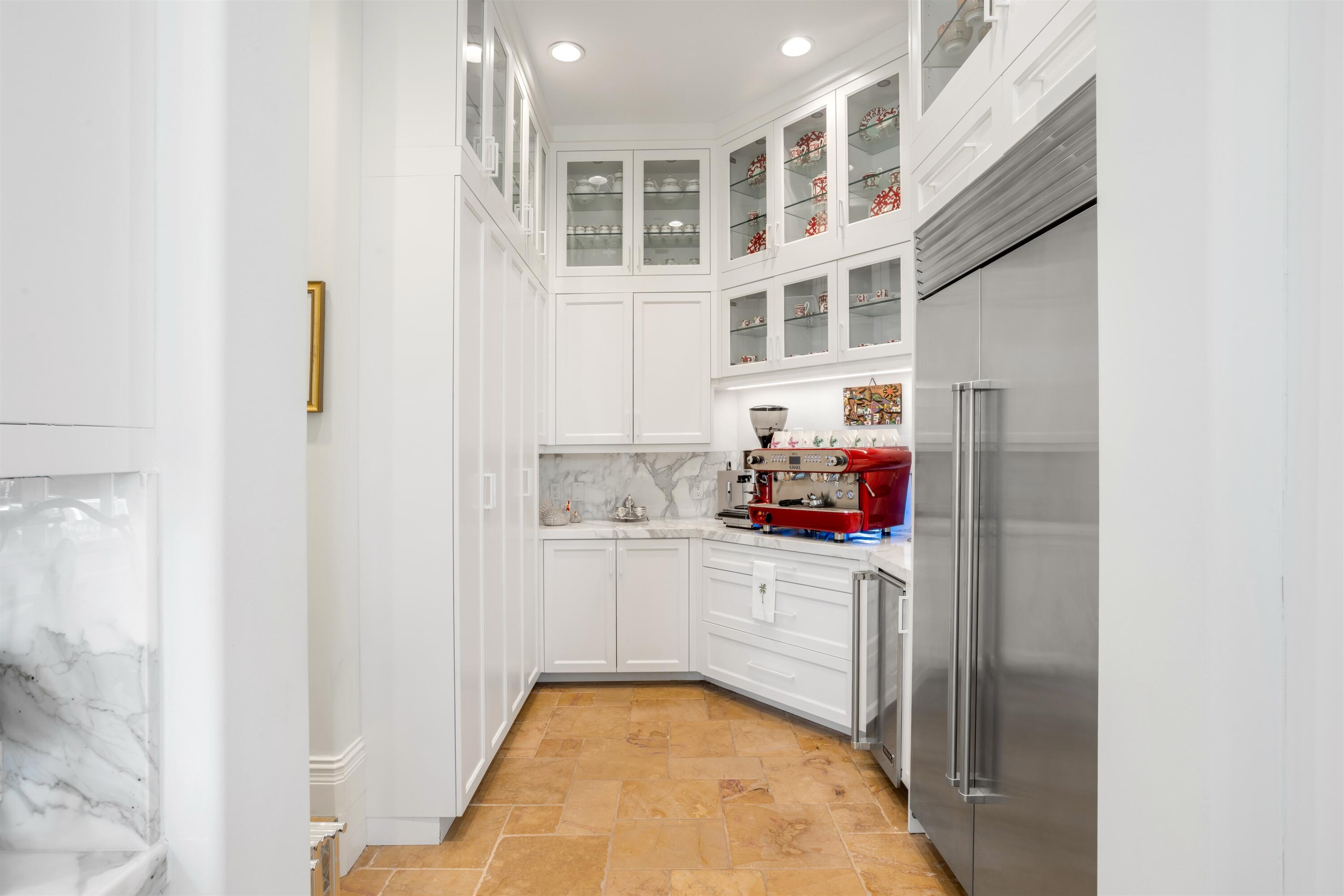 799 Northeast 45th Road Boca Raton, FL 33431 - Photo 29 of 90 M25 - Butler's Pantry