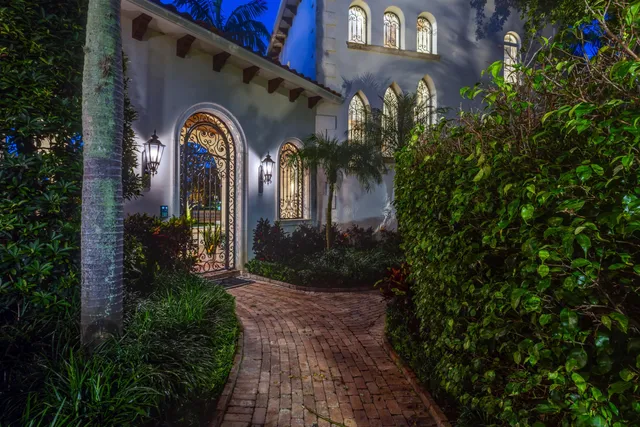 $29,500,000 | 799 Northeast 45th Road, Boca Raton, FL 33431