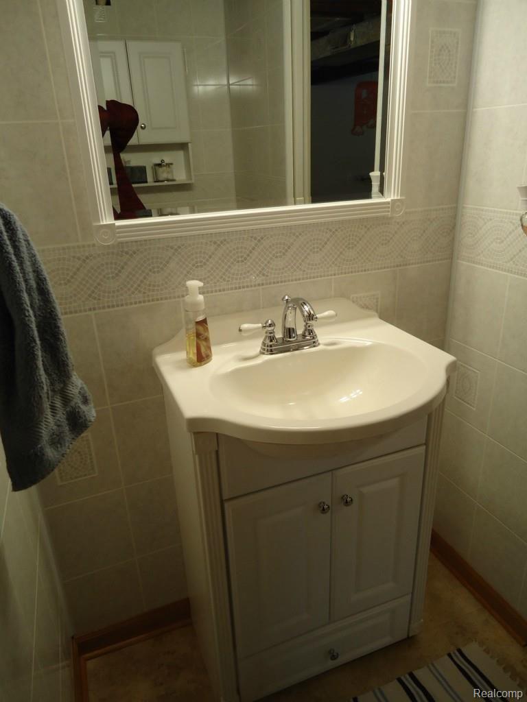 13169 Rosedale Street Southgate, MI 48195 - Photo 23 of 29 DSC02284.jpg