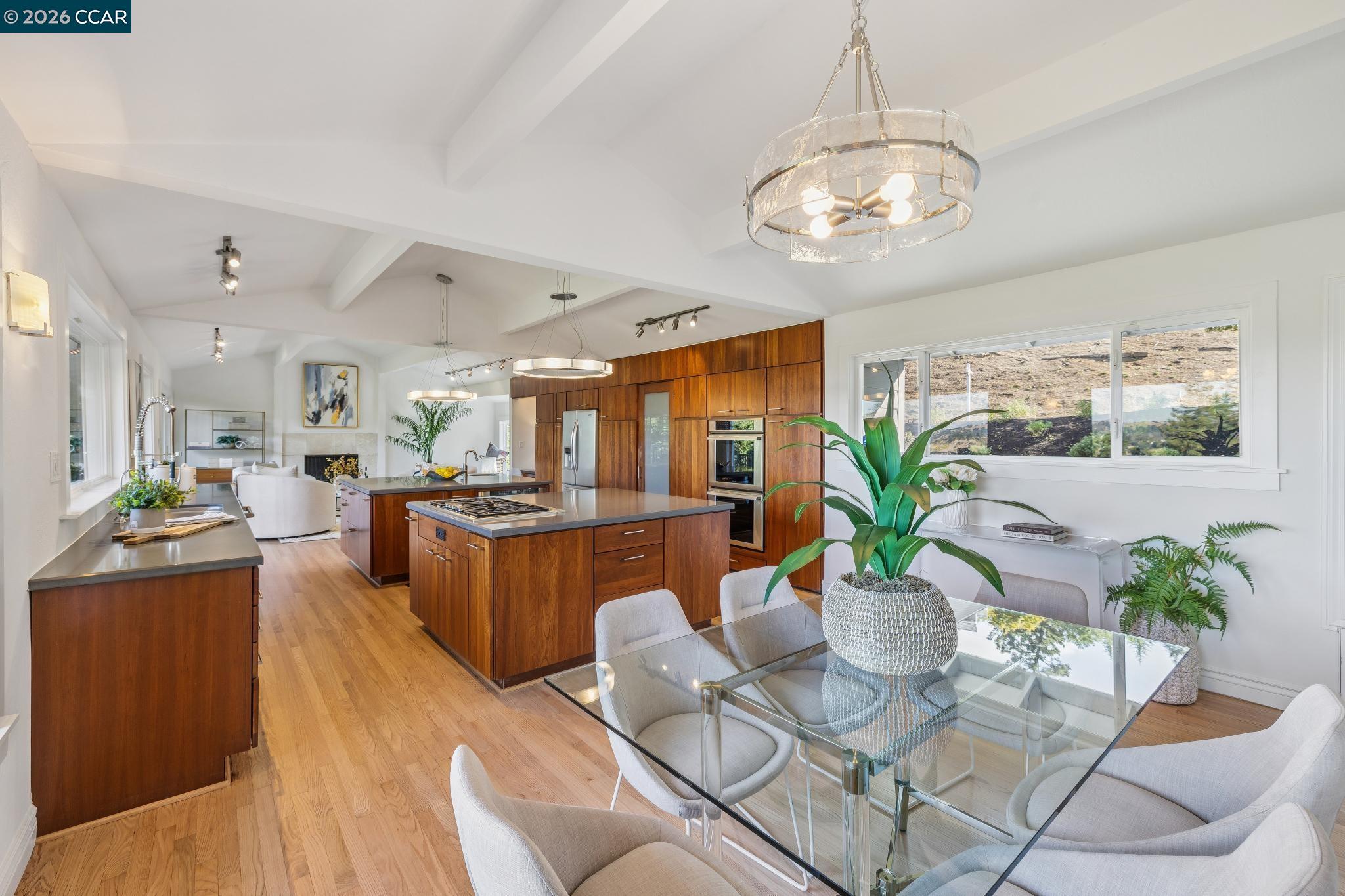 583 Tahos Road Orinda, CA 94563 - Photo 11 of 31 Gallery Image 11