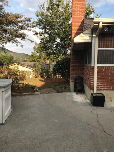 318 Frontier Road Northeast Roanoke, VA 24012 - Photo 18 of 96 18