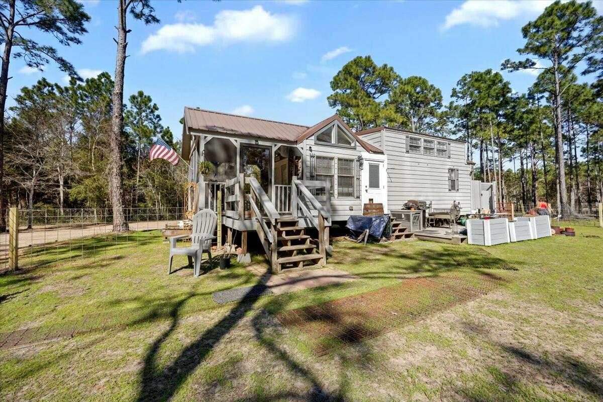 902 Clearview Street Milton, FL 32583 - Photo 15 of 69 tempImagehy8Oxn