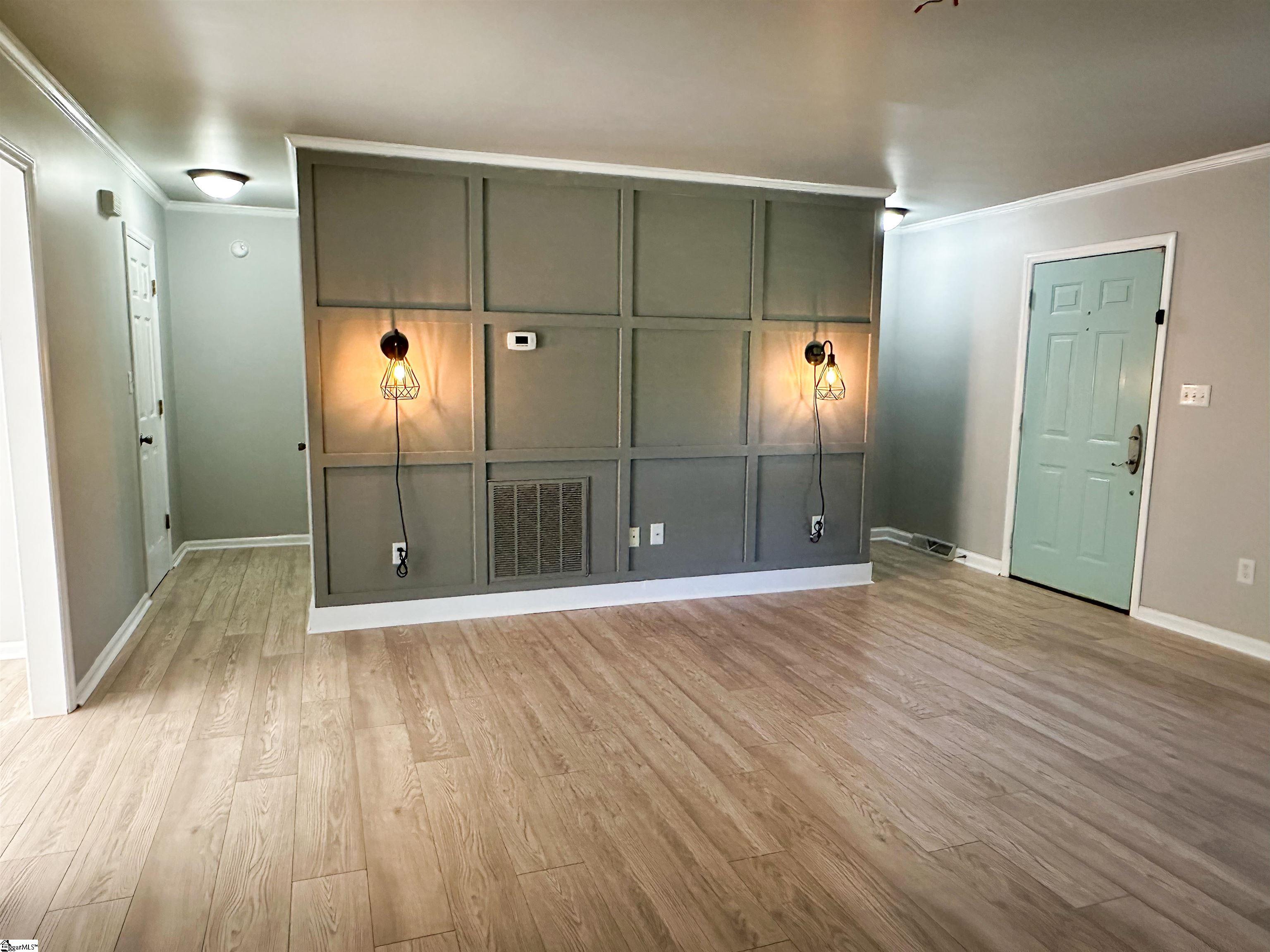 208 Boydton Road Boiling Springs, SC 29316 - Photo 2 of 23