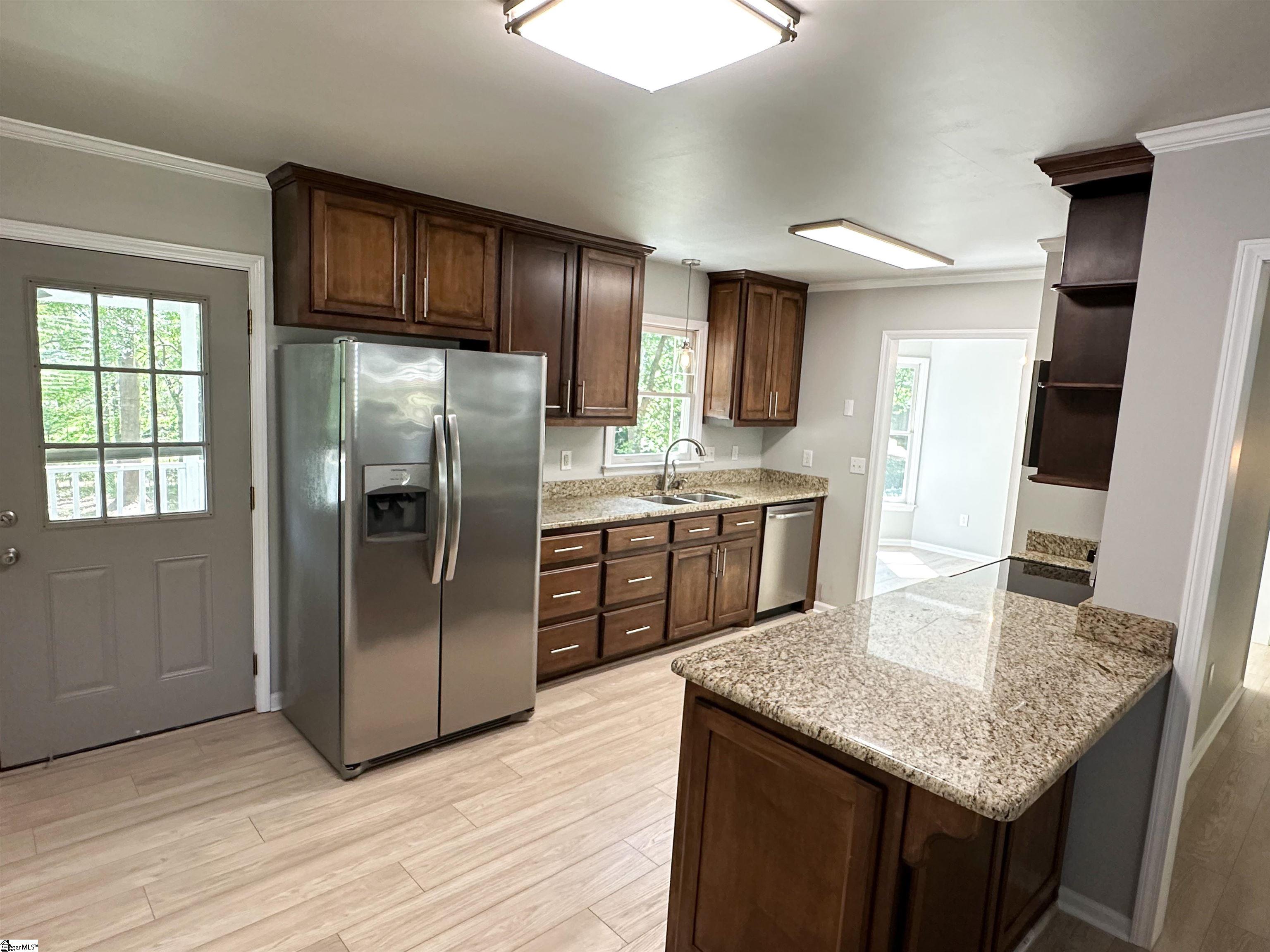 208 Boydton Road Boiling Springs, SC 29316 - Photo 5 of 23
