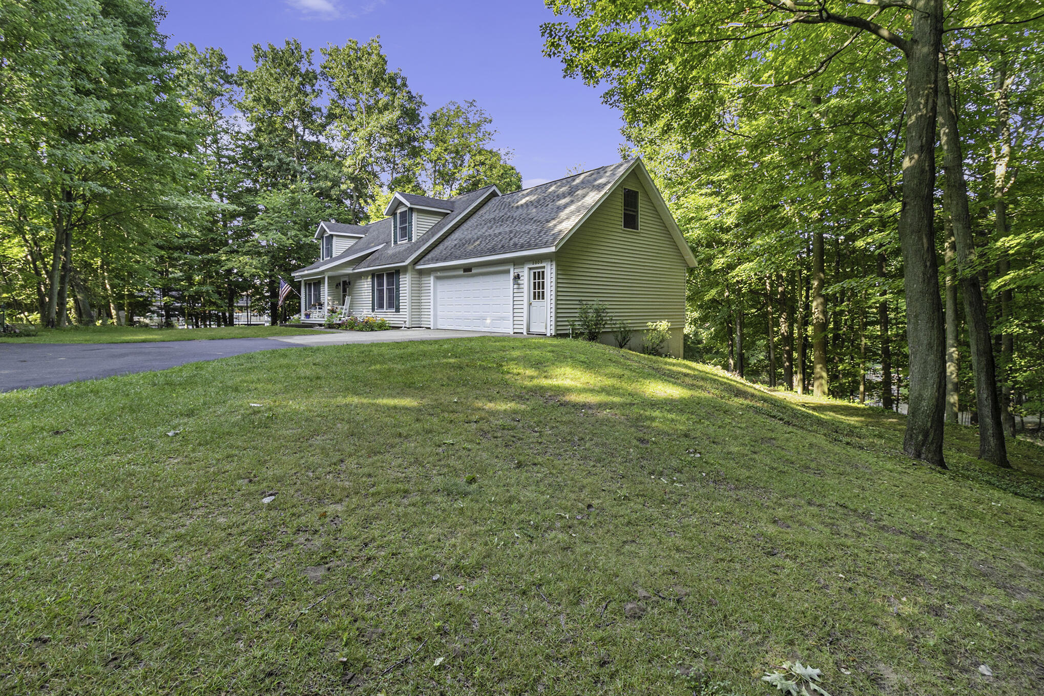 3803 Hilltop Road Onekama, MI 49675 - Photo 6 of 60 002_625a9429