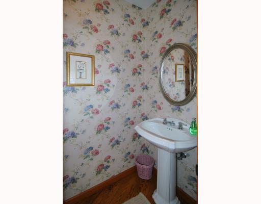 102 Oakhurst Road Pittsburgh, PA 15215 - Photo 15 of 16 Other. Hallway bath.