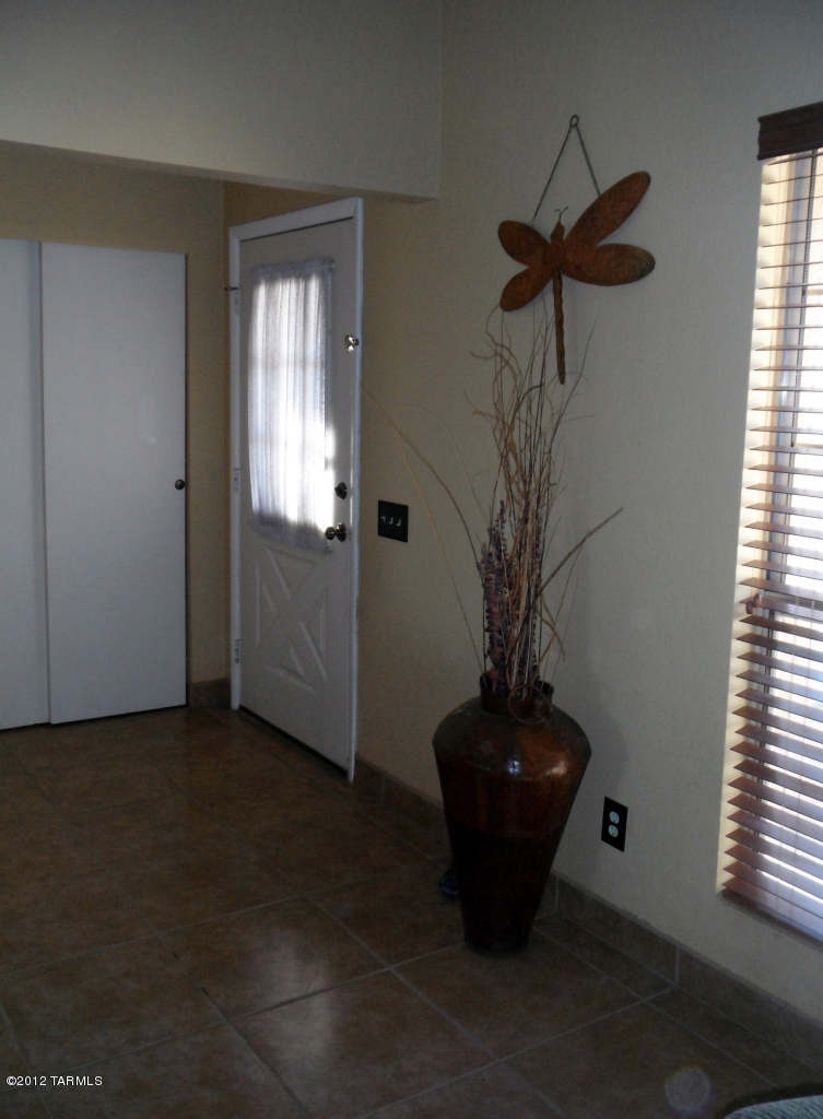 2671 West Saddle Ranch Place Tucson, AZ 85745 - Photo 3 of 19