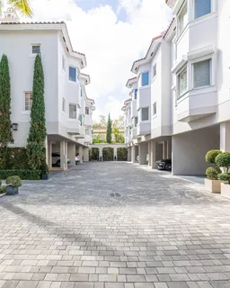 $1,249,950 | 261 Navarre Avenue, Unit B1, Coral Gables, FL 33134