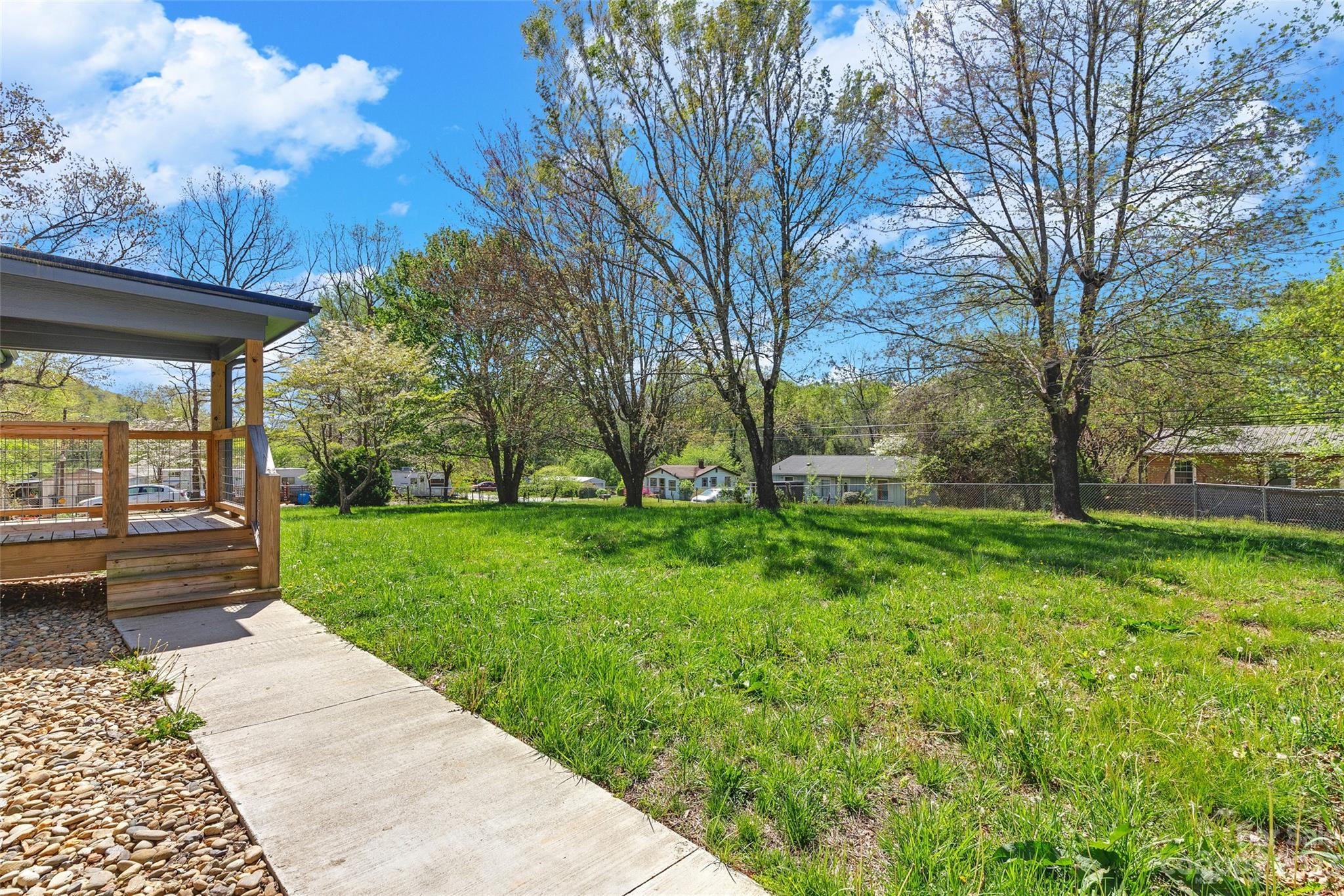 79 Church Road Fairview, NC 28730 - Photo 4 of 20 Gallery Image 4