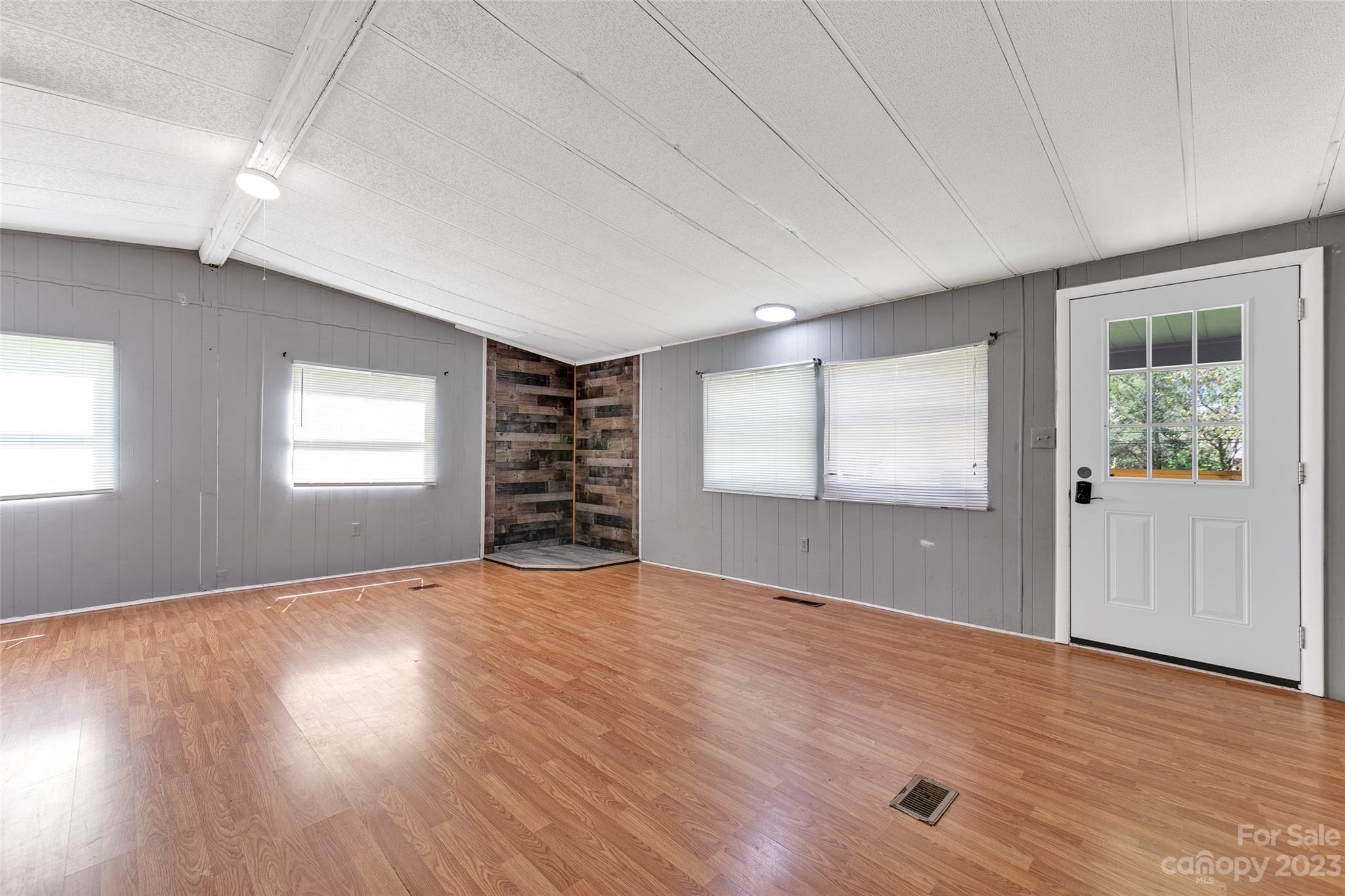 79 Church Road Fairview, NC 28730 - Photo 8 of 20 Gallery Image 8