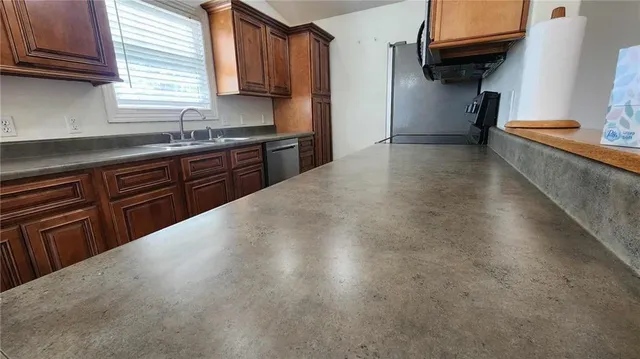 $195,000 | 110 Williams Street, Girard, KS 66743