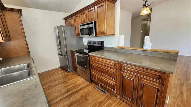 $195,000 | 110 Williams Street, Girard, KS 66743