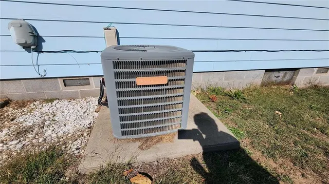 $195,000 | 110 Williams Street, Girard, KS 66743