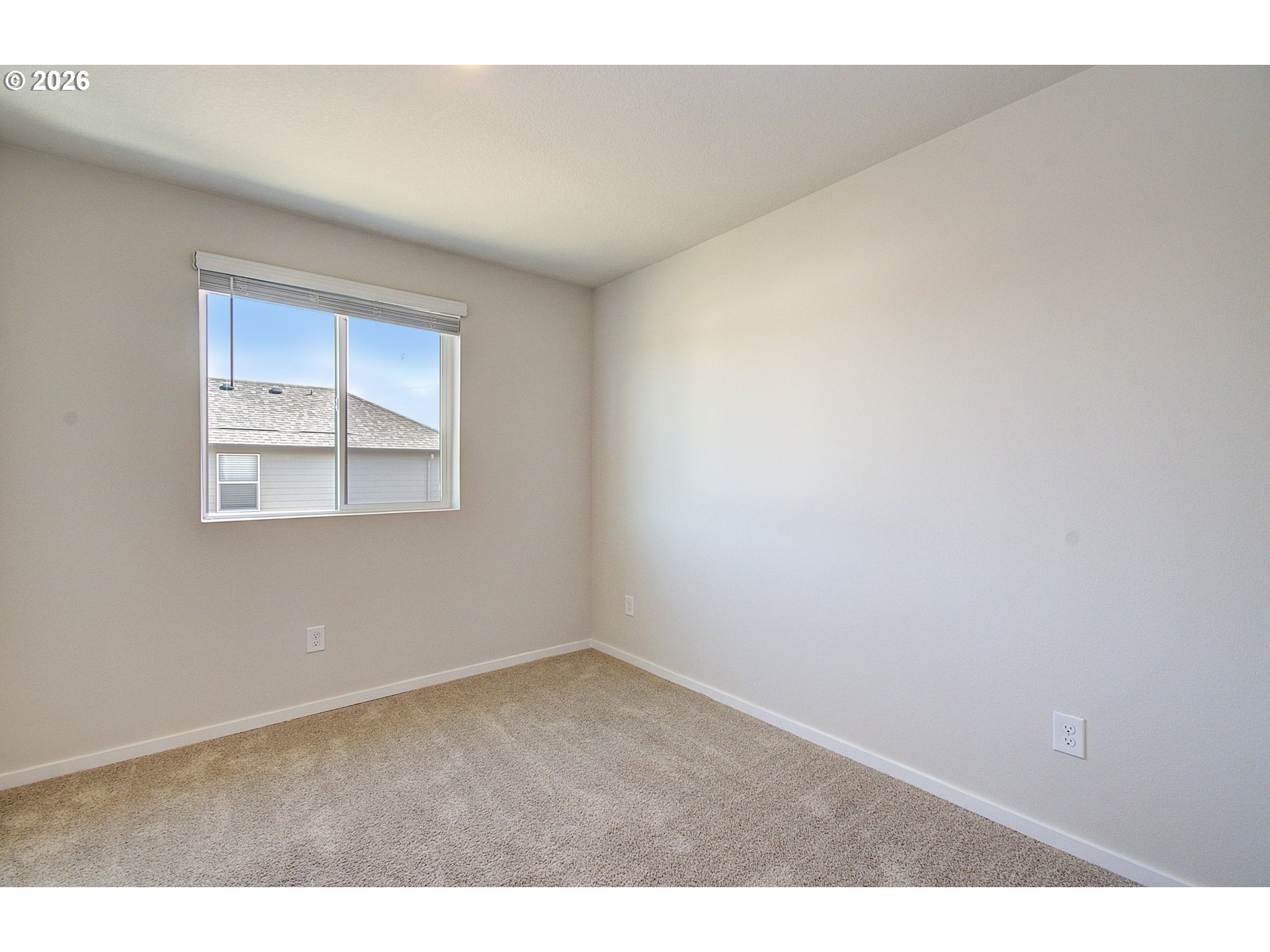 17402 Northwest 10th Place Ridgefield, WA 98642 - Photo 15 of 36 an empty room with a window