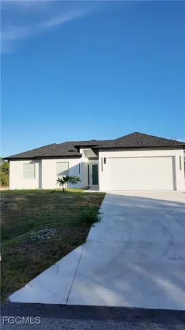 $2,500 | 1414 Jefferson Avenue, Lehigh Acres, FL 33972