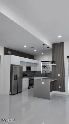 $2,500 | 1414 Jefferson Avenue, Lehigh Acres, FL 33972