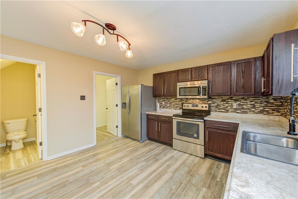 6940 Merritt Ridge Way Avon, IN 46123 - Photo 12 of 47