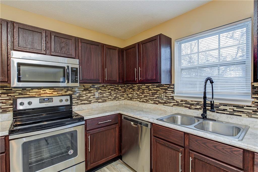 6940 Merritt Ridge Way Avon, IN 46123 - Photo 13 of 47