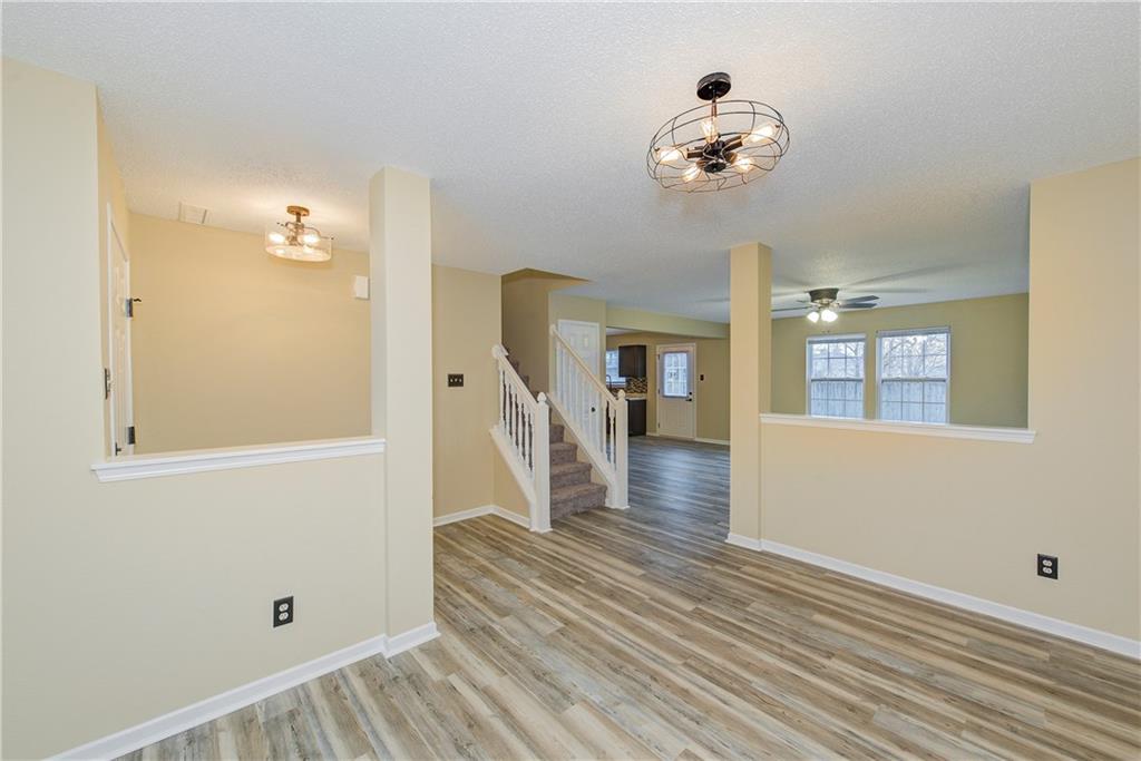 6940 Merritt Ridge Way Avon, IN 46123 - Photo 4 of 47