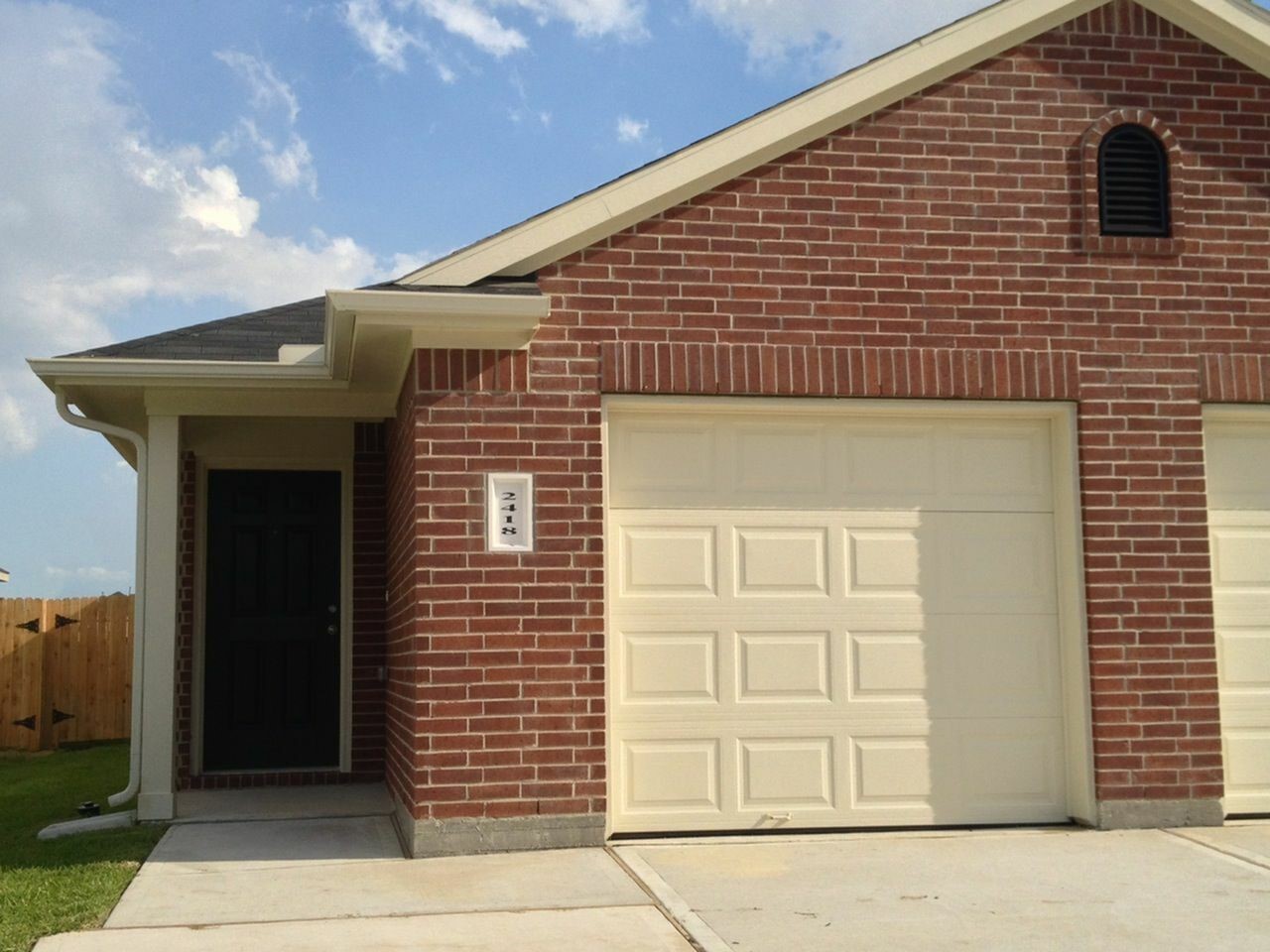 2418 High Island Way, Unit A Houston, TX 77073 - Photo 2 of 14 a front view of a house