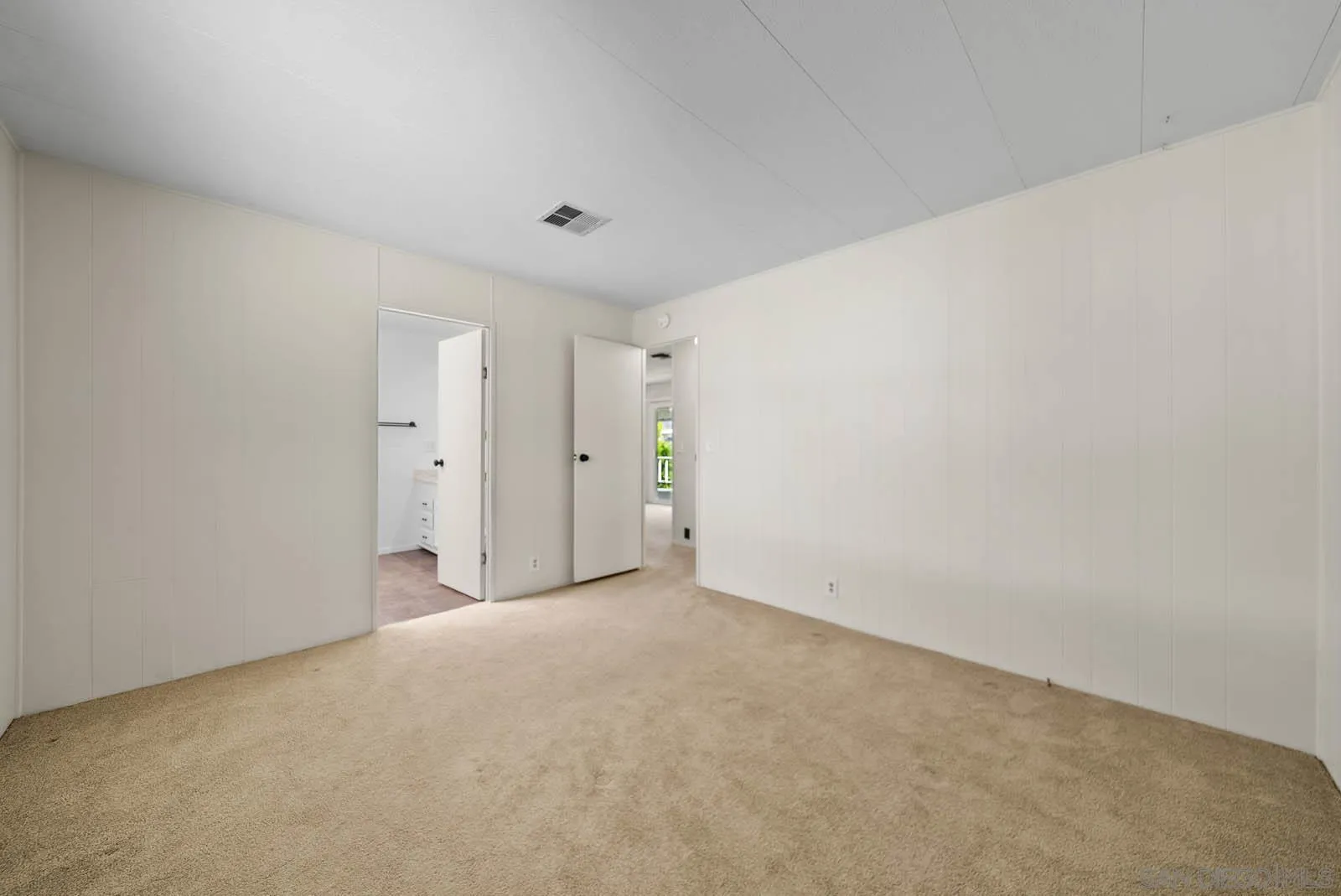 9500 Harritt Road, Unit 198 Lakeside, CA 92040 - Photo 29 of 48 a view of an empty room