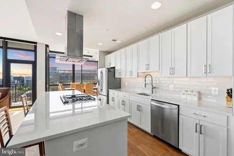 $1,795,000 | 2000 Clarendon Boulevard, Unit 1105, Arlington, VA 22201