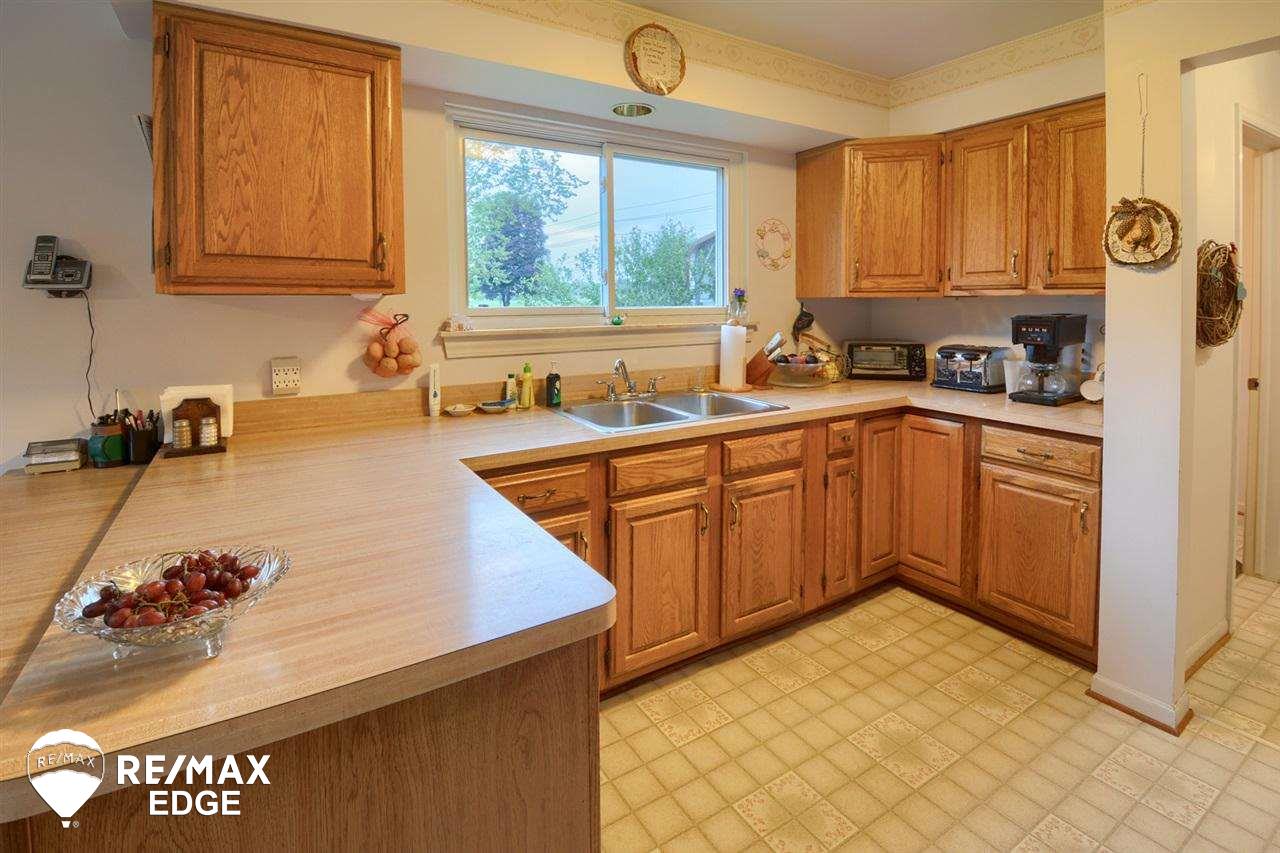1351 School Road Rochester Hills, MI 48307 - Photo 11 of 34