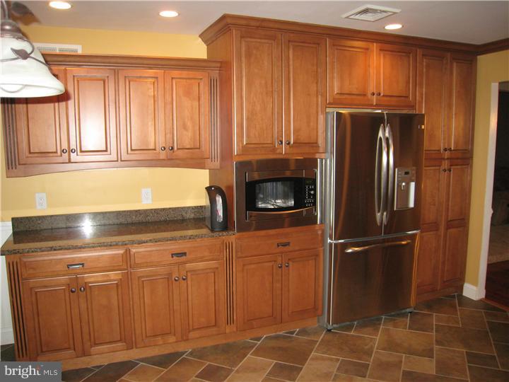 945 Pulinski Road Warminster, PA 18974 - Photo 3 of 13 Kitchen