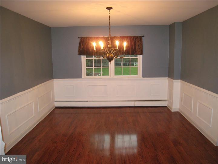 945 Pulinski Road Warminster, PA 18974 - Photo 5 of 13 Dining Room