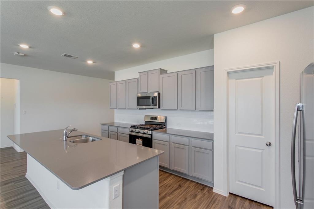 713 Mallow Road Leander, TX 78641 - Photo 12 of 32